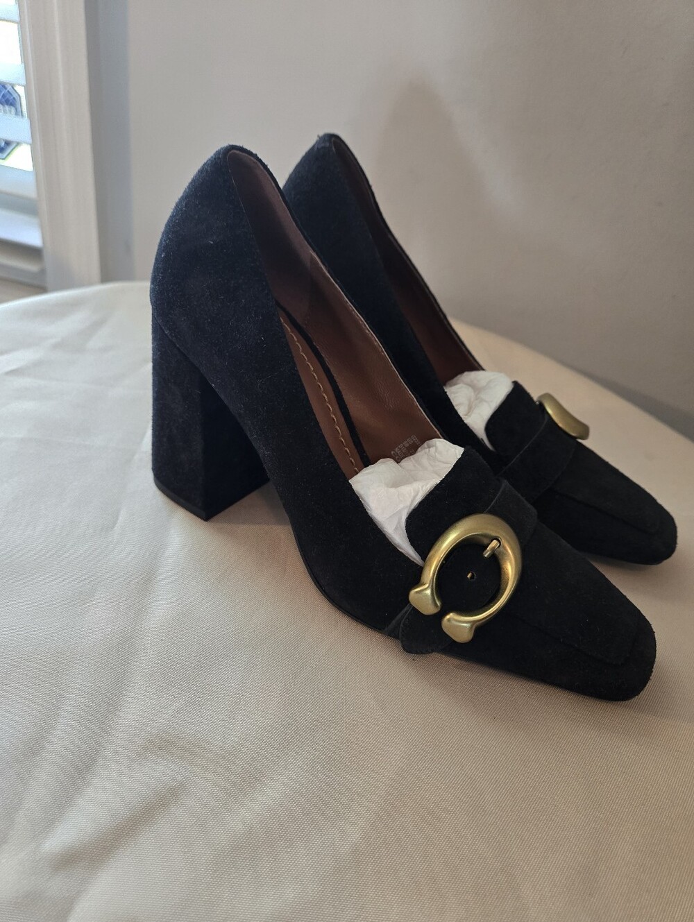 Coach G2301 Black Suede C Buckle Block Heel Pumps Women’s Size 5 NEW